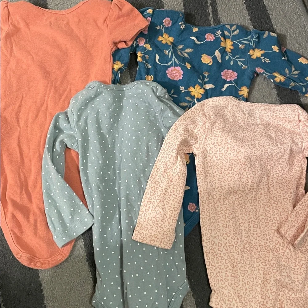 Carters short/long sleeves bodysuit onesies 4 pieces